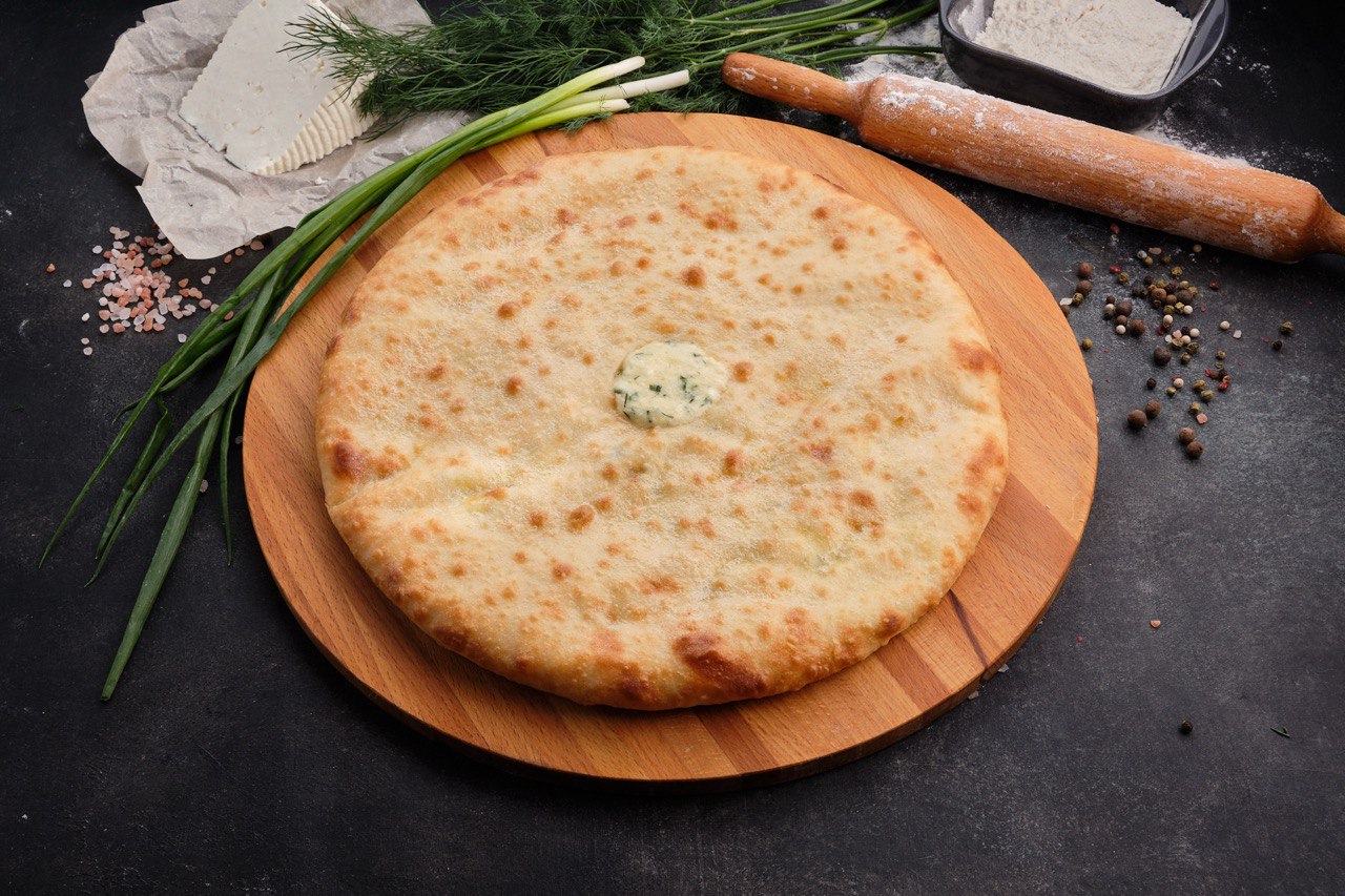 с сыром и зеленым луком "Кадынзджын"